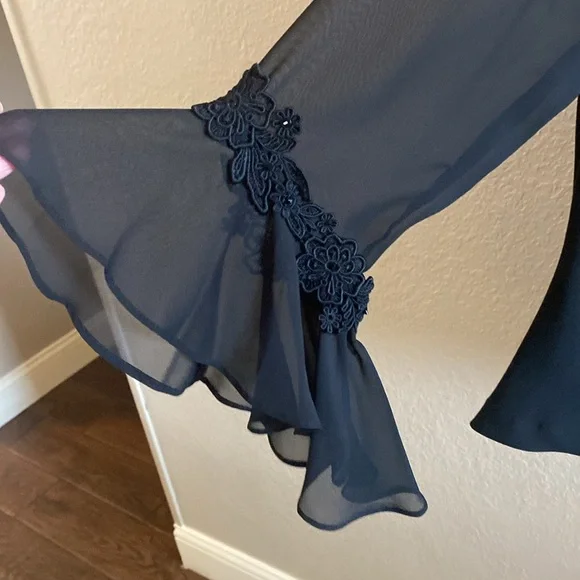 Sandra Darren Black Ruffled 3/4 Sleeve Blouse - Picture 2 of 7